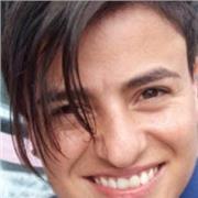 Profesora de administración de empresas, ofrece clases de gestión de proyectos comunitarios y participación ciudadana